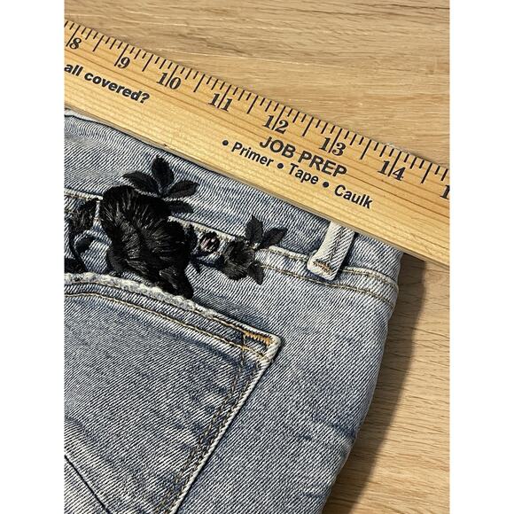 DRIFTWOOD Gizelle Embroidered Girlfriend Flowers Light Wash Jeans W 27 Ankle - Picture 10 of 10